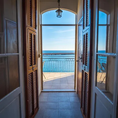 La Terrazza Sul Porto Apartment