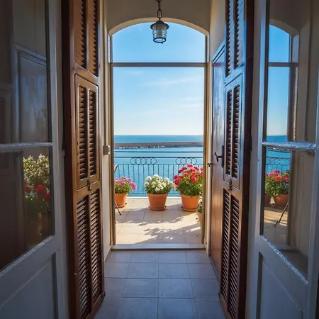 La Terrazza Sul Porto インペリア